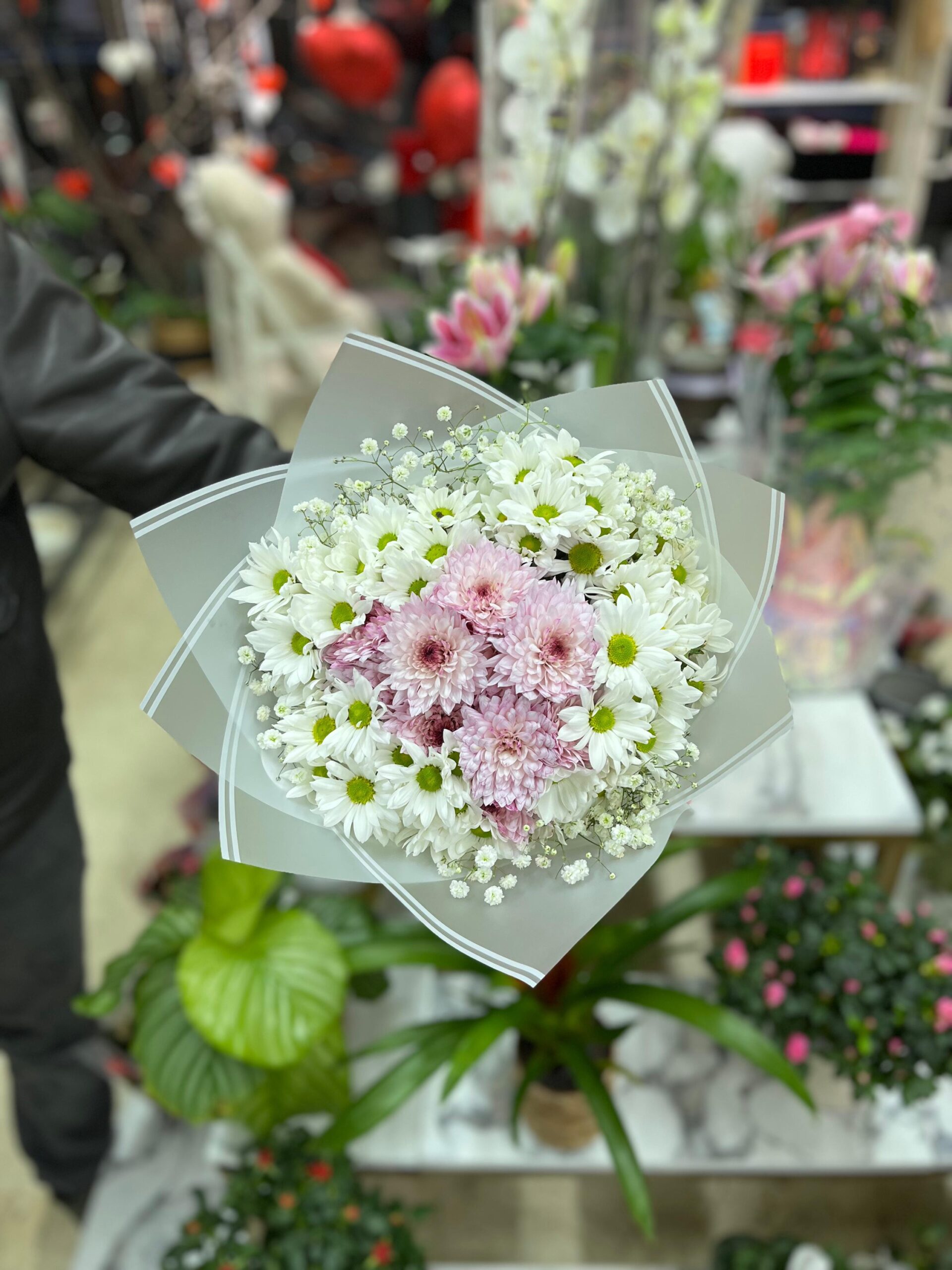 31314760-7ab6-4e92-9321-c41f84177167 Beyaz ve pembe renk papatya buketi - Görsel 1