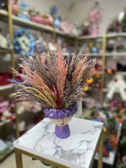 Kuru çiçekli mor renk orta boy saksı