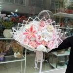 Yapay karışık şakayık ve lilyum buketi